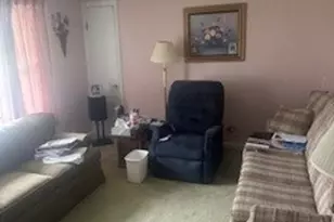 44 Maebeth St, Springfield, MA 01119 - Photo 5