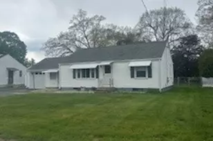 44 Maebeth St, Springfield, MA 01119 - Photo 1