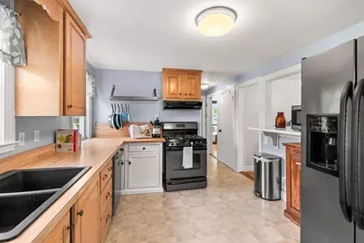 8 Cressey, Salem, MA 01970 - Photo 9