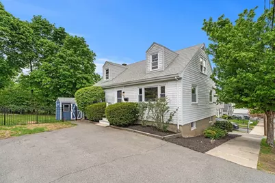 8 Cressey, Salem, MA 01970 - Photo 3