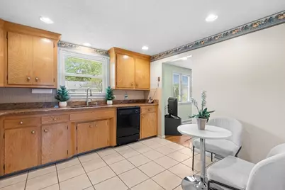 262 Sanders Avenue, Lowell, MA 01851 - Photo 9