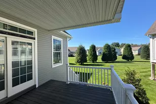 7 Fields Dr, East Longmeadow, MA 01028 - Photo 3