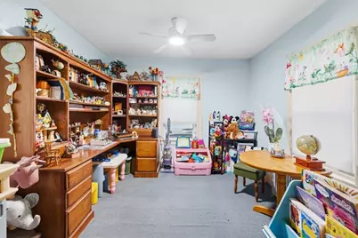 140 Holly St, New Bedford, MA 02746 - Photo 5