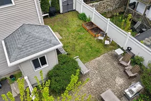 26 Newbury St, Somerville, MA 02144 - Photo 25