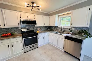 93 Grochmal Ave, Springfield, MA 01150 - Photo 7