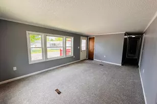 93 Grochmal Ave, Springfield, MA 01150 - Photo 15