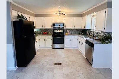 93 Grochmal Ave #119, Springfield, MA 01150 - Photo 5