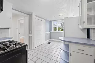 300 Lynn St, Peabody, MA 01960 - Photo 9