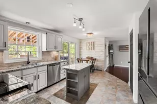 12 Rainbow Cir, Bridgewater, MA 02324 - Photo 9