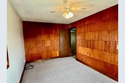 13 Florence St, Chicopee, MA 01013 - Photo 21