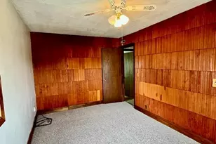 13 Florence St, Chicopee, MA 01013 - Photo 21