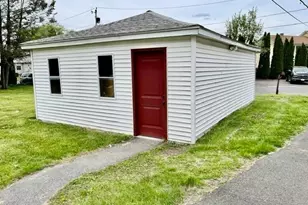 13 Florence St, Chicopee, MA 01013 - Photo 35
