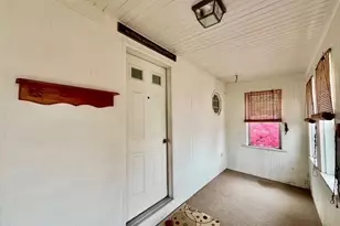 13 Florence St, Chicopee, MA 01013 - Photo 3