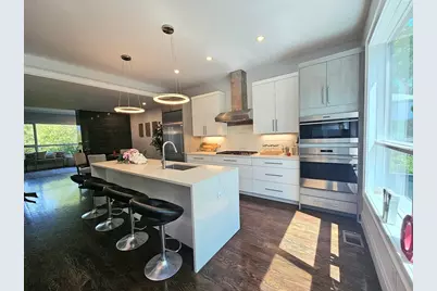 738 Watertown St, Newton, MA 02460 - Photo 9