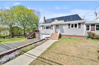 339 Passaconaway Dr, Dracut, MA 01826 - Photo 1