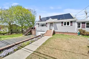 339 Passaconaway Dr, Dracut, MA 01826 - Photo 1