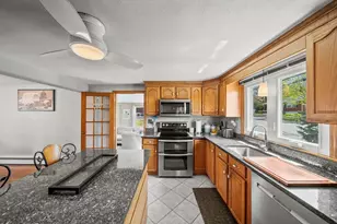 339 Passaconaway Dr, Dracut, MA 01826 - Photo 7