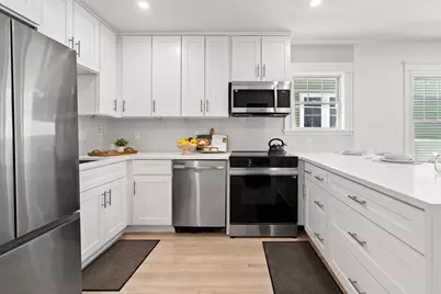 60 Derby St #4, Somerville, MA 02145 - Photo 3