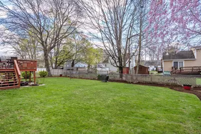40 Manor Rd, Shrewsbury, MA 01545 - Photo 3