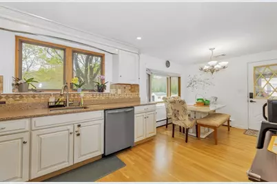 881 Pleasant St, Stoughton, MA 02072 - Photo 5