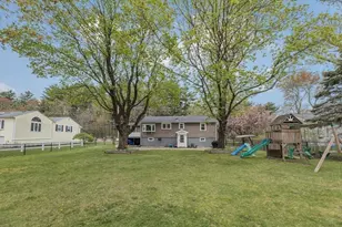 881 Pleasant St, Stoughton, MA 02072 - Photo 23