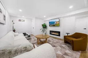 52 Park St, Boston, MA 02132 - Photo 29