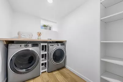 52 Park St, Boston, MA 02132 - Photo 37