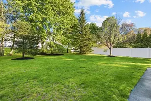 7 Longbow Cir, Lynnfield, MA 01940 - Photo 37