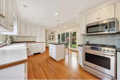 18 Cottage Street, Hingham, MA 02043 - Photo 17