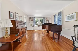 18 Cottage St, Hingham, MA 02043 - Photo 11