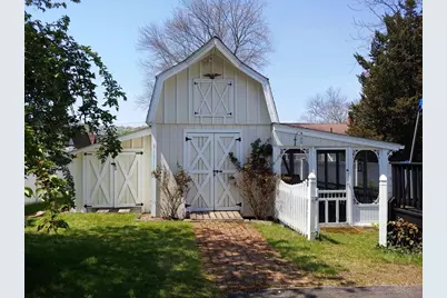 39 Elvira St, Bellingham, MA 02019 - Photo 3