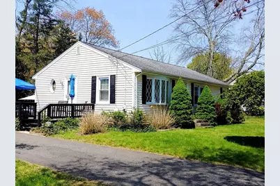 39 Elvira St, Bellingham, MA 02019 - Photo 1