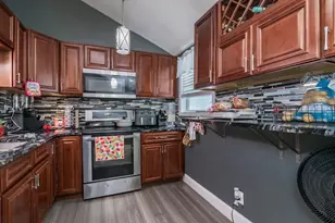 501 Berkshire, Springfield, MA 01109 - Photo 13