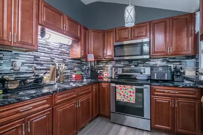 501 Berkshire Ave, Springfield, MA 01109 - Photo 9