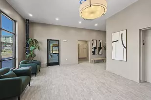 3992 Washington St, Boston, MA 02131 - Photo 17