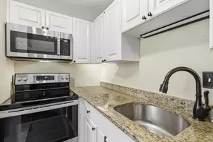 65 Glen Rd, Brookline, MA 02445 - Photo 17