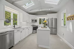 9 MacDonald Cir, Walpole, MA 02081 - Photo 15
