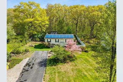 20 Ascension St, Blackstone, MA 01504 - Photo 3