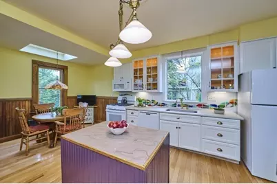 17 Copley St, Newton, MA 02458 - Photo 11
