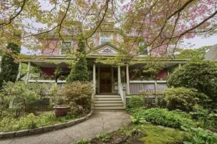 17 Copley St, Newton, MA 02458 - Photo 37