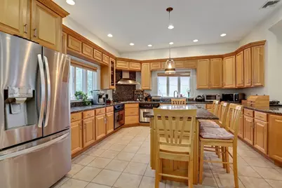 13 Essex St #2, Lynn, MA 01902 - Photo 3