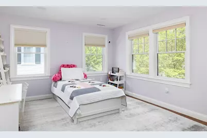 37 Stearns St, Newton, MA 02459 - Photo 9