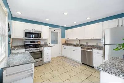 9 Alpine Ct, Gloucester, MA 01930 - Photo 13