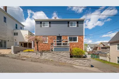9 Alpine Ct, Gloucester, MA 01930 - Photo 1