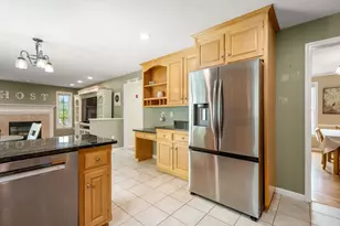 10 Gannett Way, Hopedale, MA 01747 - Photo 9