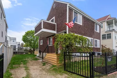 61 Edgewater Dr, Quincy, MA 02169 - Photo 3