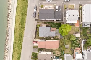 61 Edgewater Dr, Quincy, MA 02169 - Photo 25