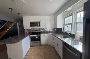 89 Bunker Hill Ave, Lowell, MA 01850 - Photo 5