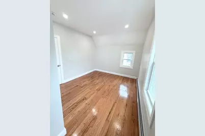 8 Brookfield St, Lawrence, MA 01843 - Photo 13
