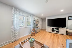 5 Pine Cir, Pembroke, MA 02359 - Photo 11